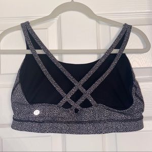 Lululemon sports bra